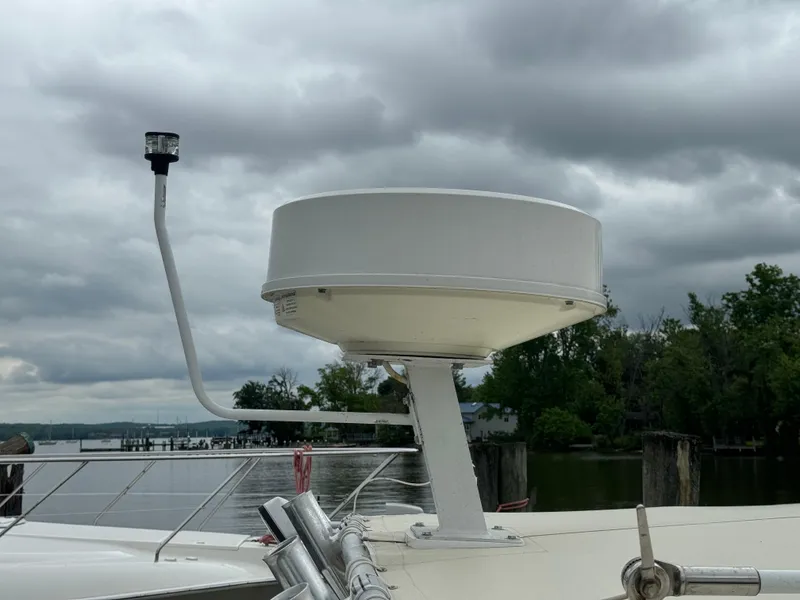 Slide: The Image of Radar system on a 1992 Blackfin 29 Express boat under cloudy skies. - 5