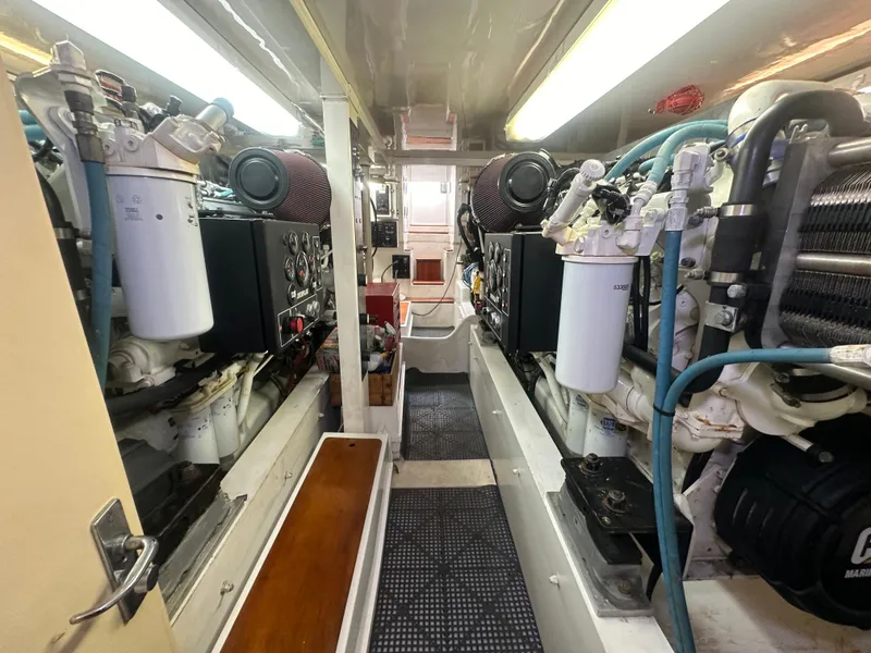 Slide: The Image of Donzi Custom Enclosed Flybridge 1996 - 112