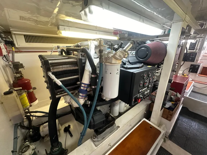 Slide: The Image of Donzi Custom Enclosed Flybridge 1996 - 113