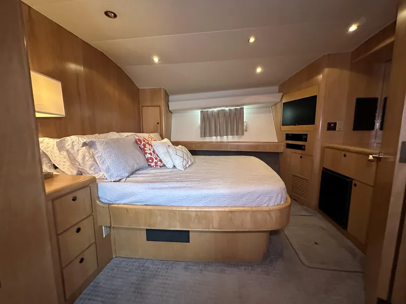 Slide: The Image of Donzi Custom Enclosed Flybridge 1996 - 56