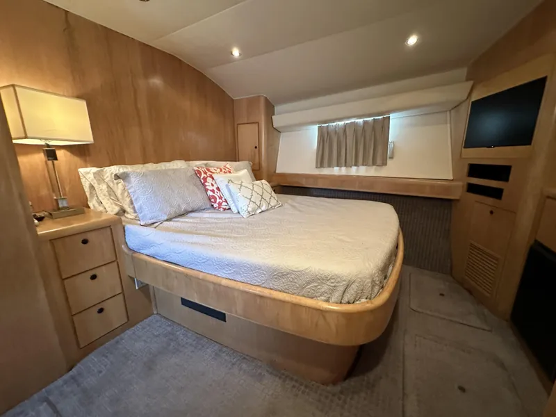 Slide: The Image of Donzi Custom Enclosed Flybridge 1996 - 57