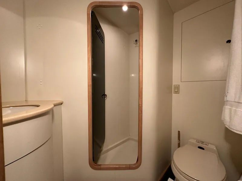 Slide: The Image of Donzi Custom Enclosed Flybridge 1996 - 66