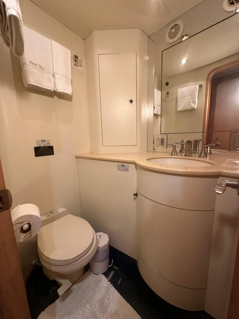 Slide: The Image of Donzi Custom Enclosed Flybridge 1996 - 78