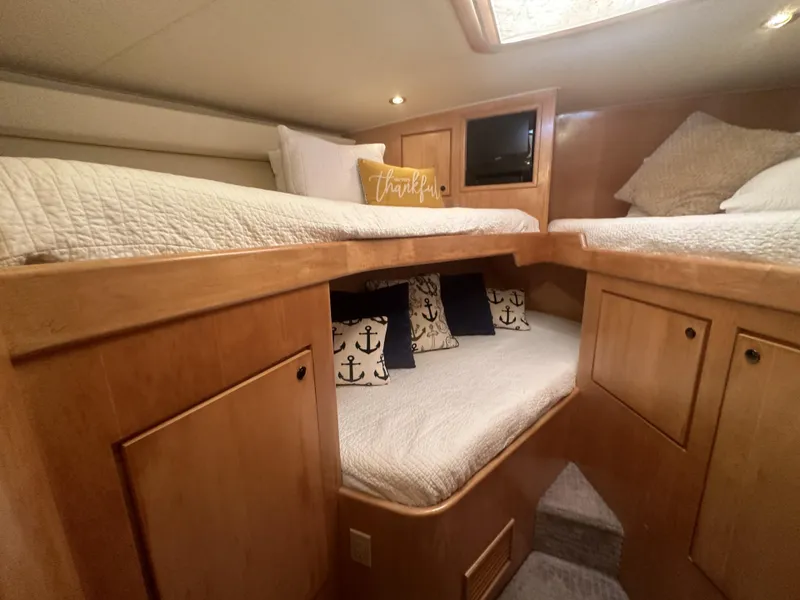 Slide: The Image of Donzi Custom Enclosed Flybridge 1996 - 87