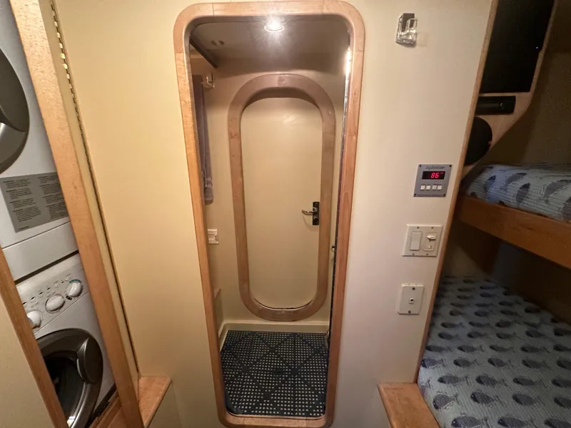 Slide: The Image of Donzi Custom Enclosed Flybridge 1996 - 96