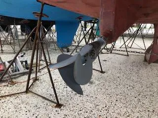 Slide: The Image of Propeller of a 2005 Beneteau 423 sailboat on dry dock. - 41