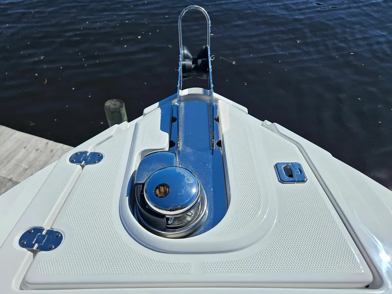 Slide: The Image of Bow of 2025 Monterey 275SS boat with anchor winch system. - 27