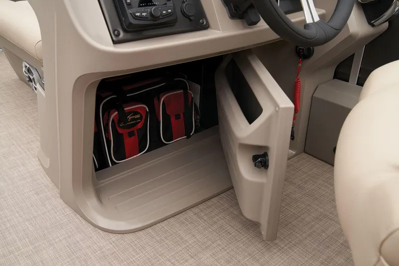 Slide: The Image of Sun Tracker Fishin' Barge 22 DLX 2024 - 38