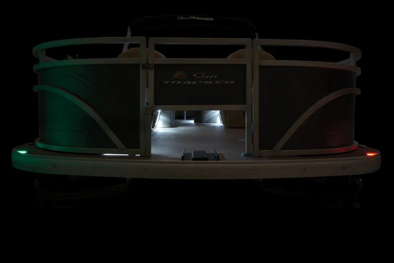 Slide: The Image of Sun Tracker Fishin' Barge 22 DLX 2024 - 70