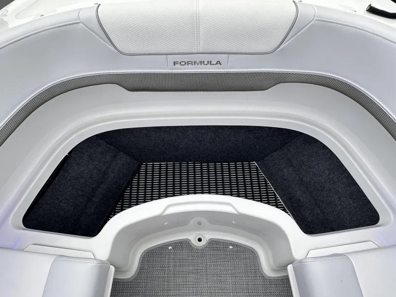 Slide: The Image of Formula 310 Bowrider I/O 2024 - 50