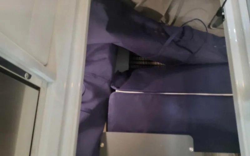 Slide: The Image of Formula 330 Crossover Bowrider I/O 2025 - 52