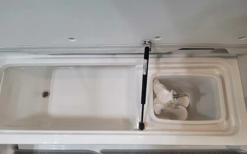 Slide: The Image of Formula 330 Crossover Bowrider I/O 2025 - 59