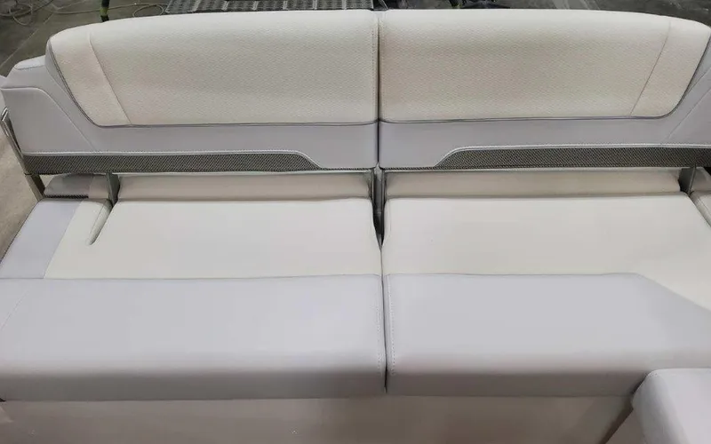 Slide: The Image of Formula 330 Crossover Bowrider I/O 2025 - 61