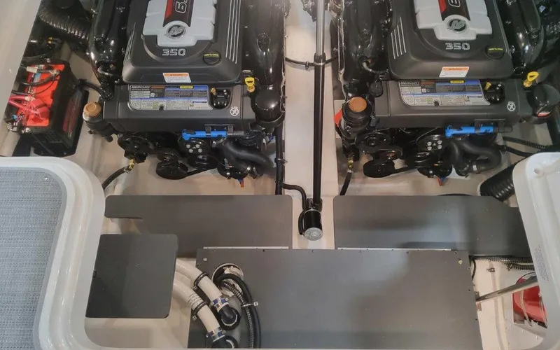 Slide: The Image of Formula 330 Crossover Bowrider I/O 2025 - 71