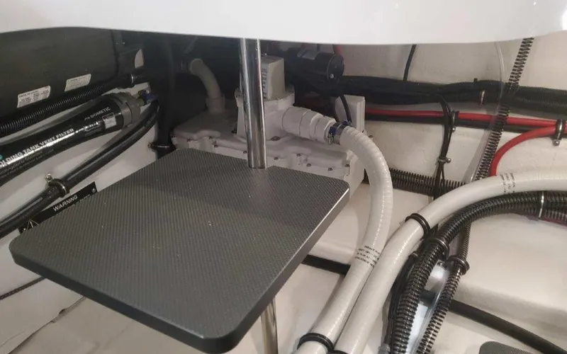 Slide: The Image of Formula 330 Crossover Bowrider I/O 2025 - 73