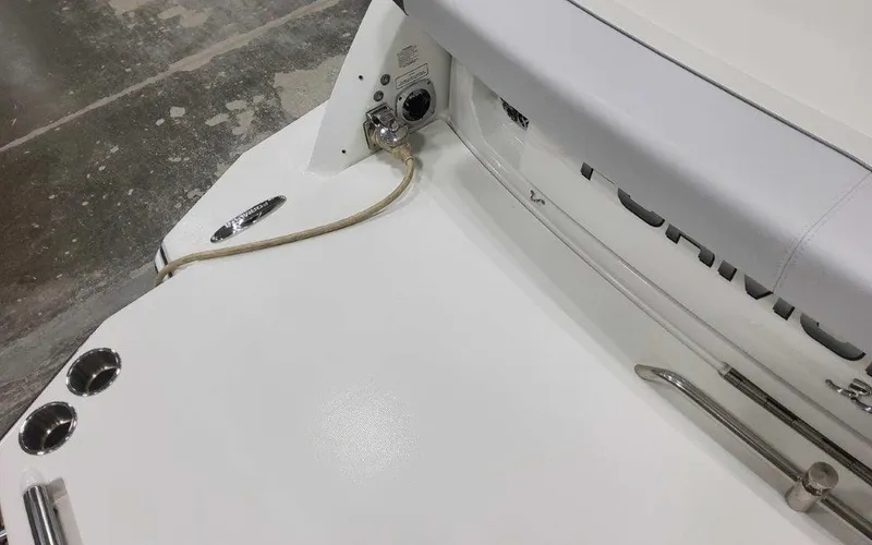 Slide: The Image of Formula 330 Crossover Bowrider I/O 2025 - 79