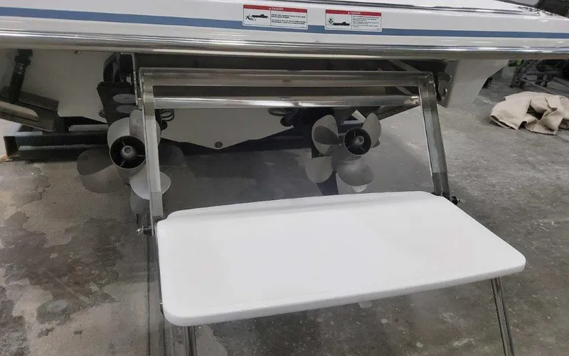 Slide: The Image of Formula 330 Crossover Bowrider I/O 2025 - 86