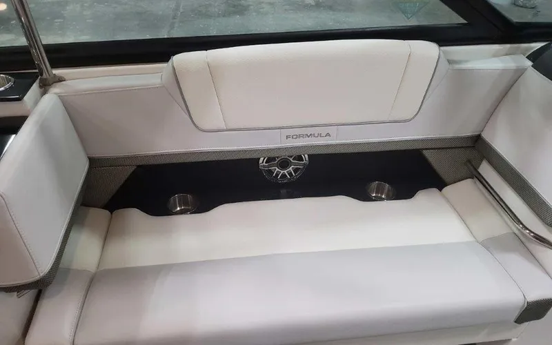 Slide: The Image of Formula 330 Crossover Bowrider I/O 2026 - 54