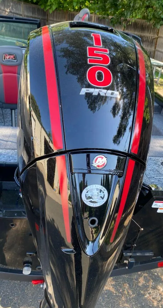 Slide: The Image of 2024 Ranger VS1782SC Reata boat with a 150 HP Mercury outboard motor. - 19