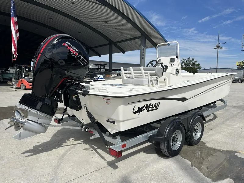 Slide: The Image of Mako Pro Skiff 19 CC 2024 - 2