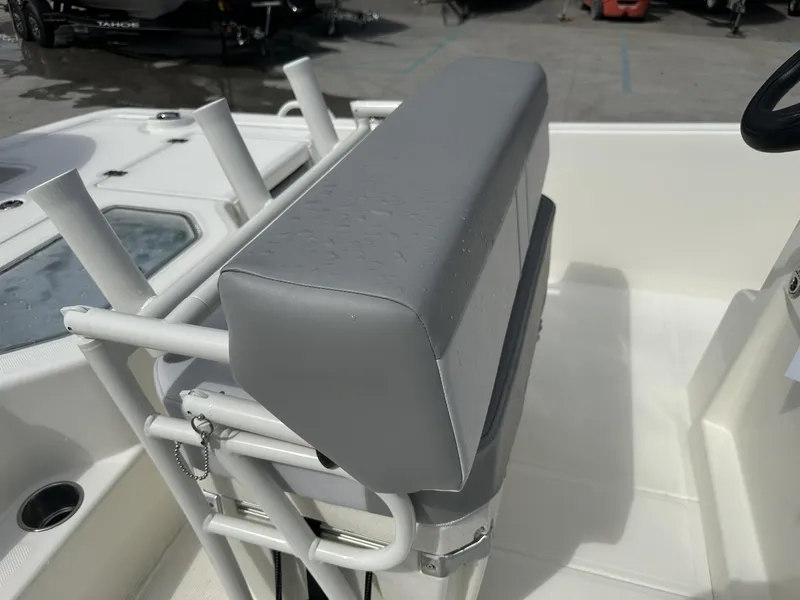 Slide: The Image of Mako Pro Skiff 19 CC 2024 - 5