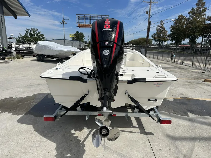 Slide: The Image of Mako Pro Skiff 19 CC 2024 - 7