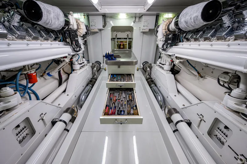 Slide: The Image of Amer Custom Enclosed Flybridge 2001 - 72