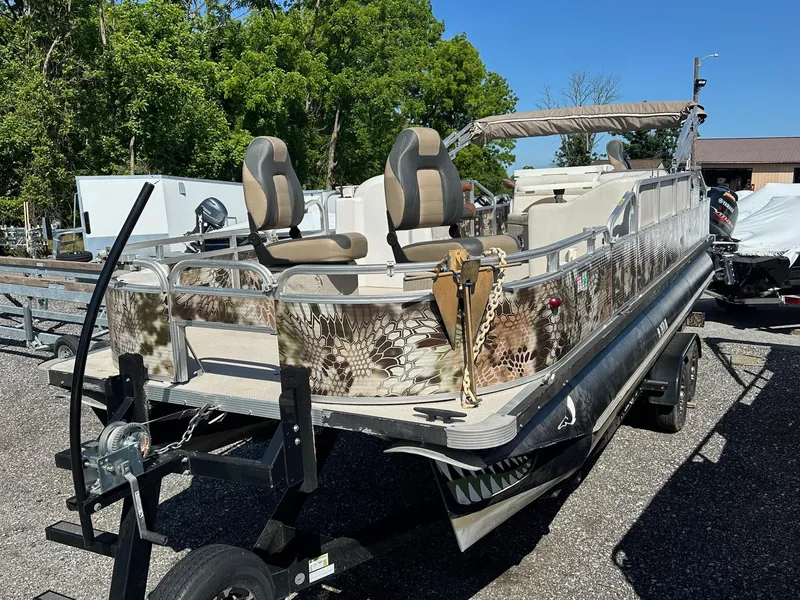 Slide: The Image of 2008 Avalon 2225 Fish pontoon boat with 2019 Evinrude 115 engine and 2020 trailer. - 1