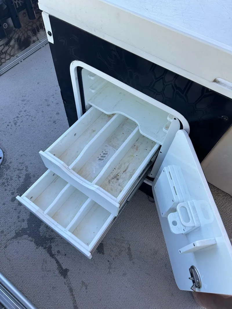 Slide: The Image of Fishing tackle storage compartment on Avalon 2225 Fish boat, 2008 model. - 5