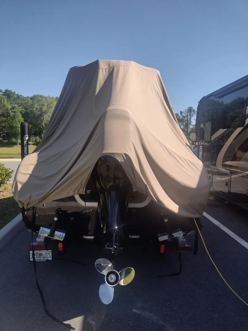 Slide: The Image of Sea Pro 219 Center Console 2022 - 11