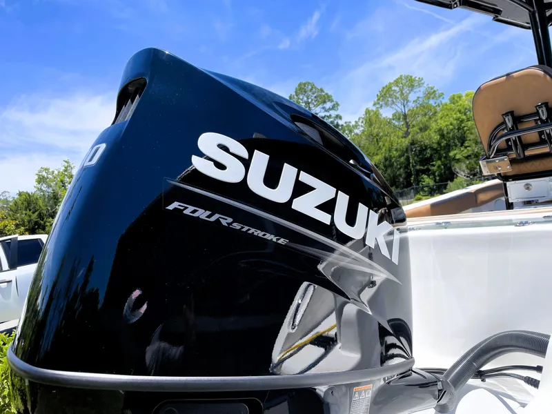 Slide: The Image of 2022 Sea Pro 219 Center Console with Suzuki Four Stroke outboard motor. - 16