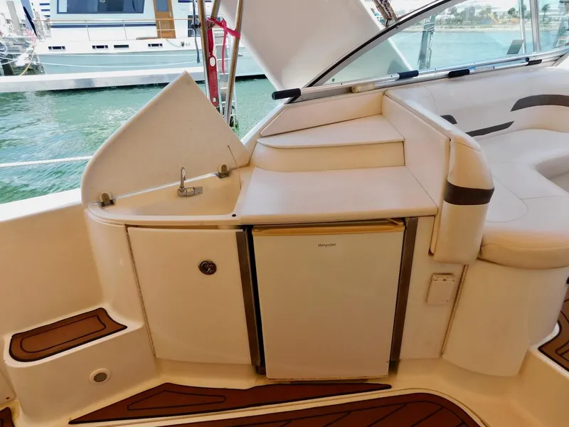 Slide: The Image of Formula 41 Performance Cruiser 1999 - 50