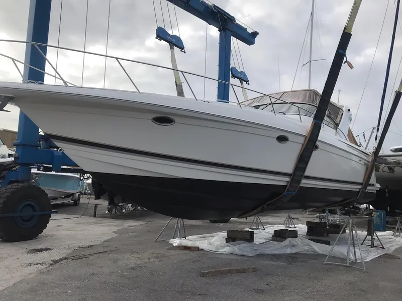 Slide: The Image of Formula 41 Performance Cruiser 1999 - 64