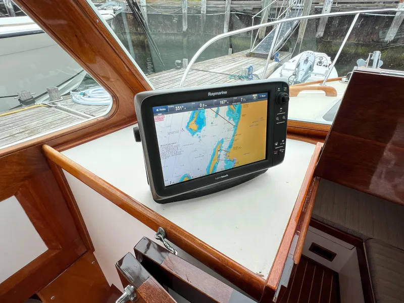 Slide: The Image of Navigation system on a 2004 Custom Pemaquid Beach 22 boat. - 14