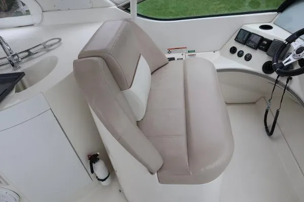 Slide: The Image of 56' Carver Voyager - Seating - 51