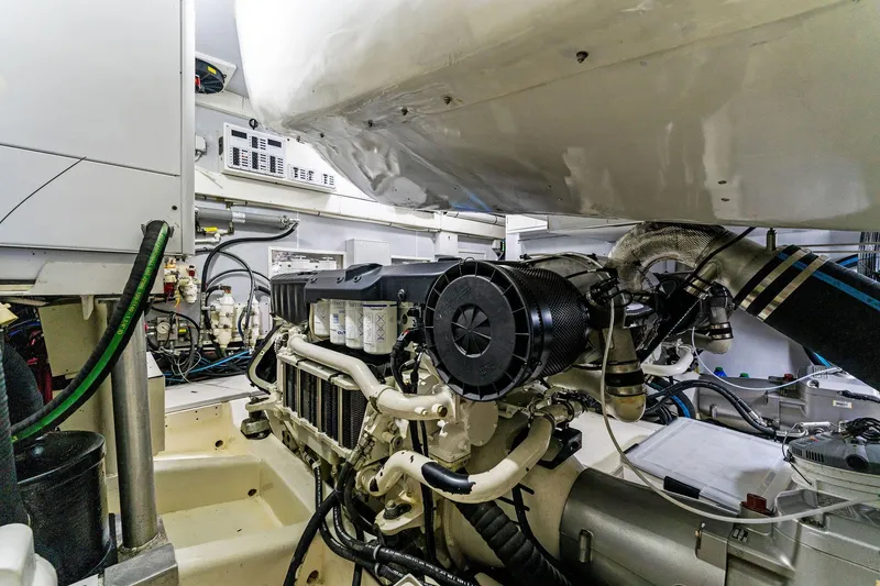Slide: The Image of Lazzara Yachts 64 2014 - 56