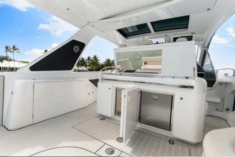 Slide: The Image of 2023 Azimut Verve 42 yacht interior with sleek design and modern amenities. - 26