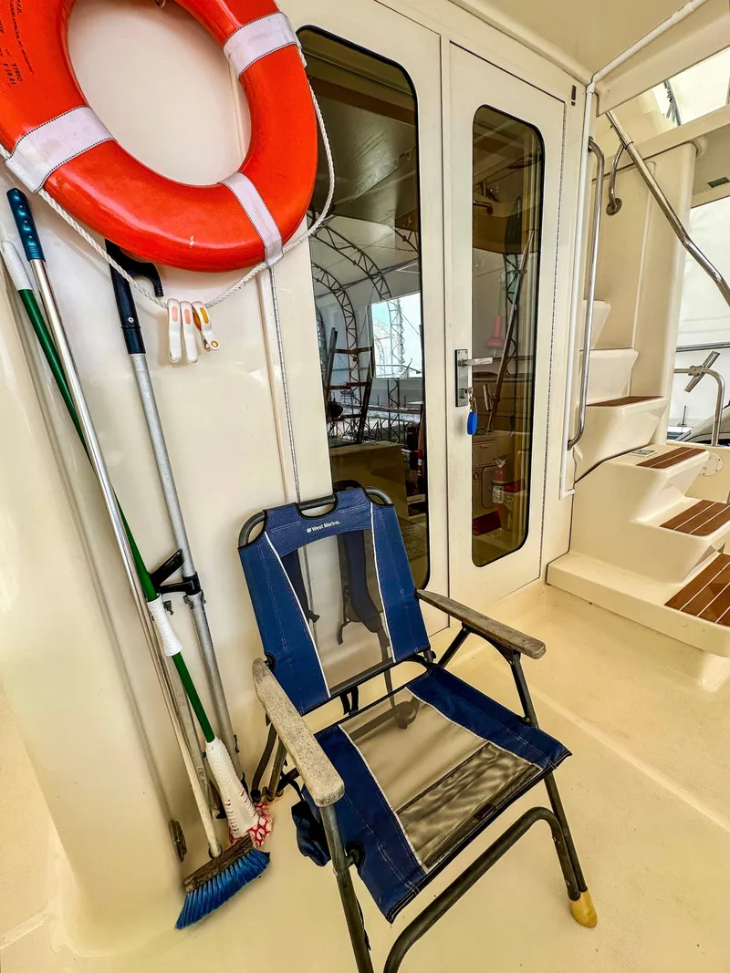 Slide: The Image of Mainship 34 Trawler 2006 - 20