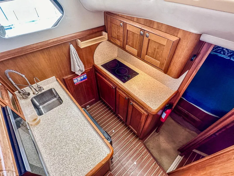 Slide: The Image of Mainship 34 Trawler 2006 - 27