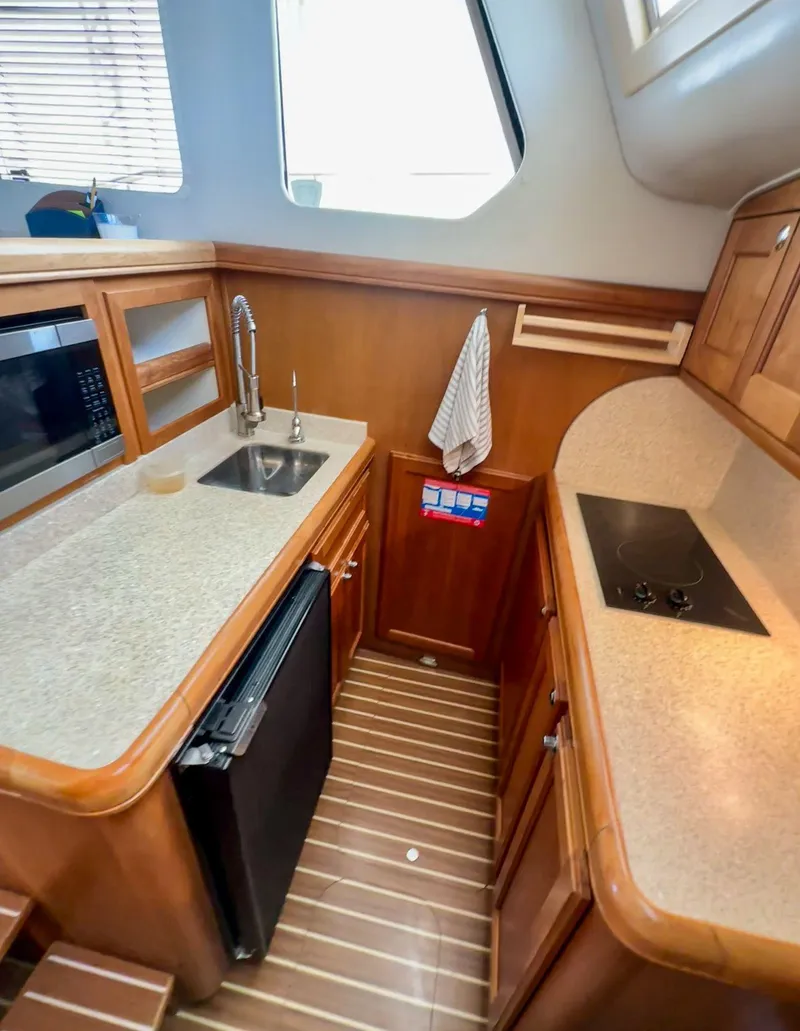 Slide: The Image of Mainship 34 Trawler 2006 - 30