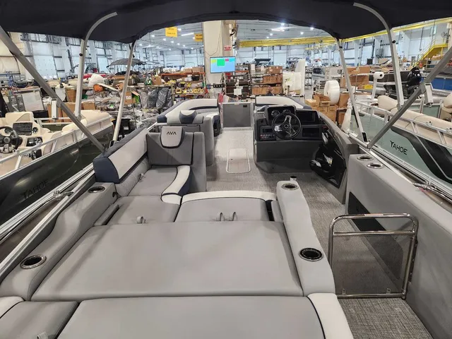 Slide: The Image of Avalon 2585 25 Catalina VRB 2026 - 18