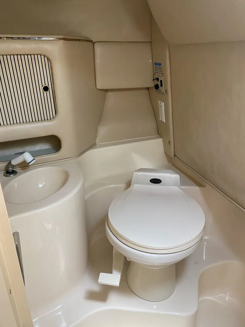 Slide: The Image of Sea Ray 280 Sun Sport 1998 - 13