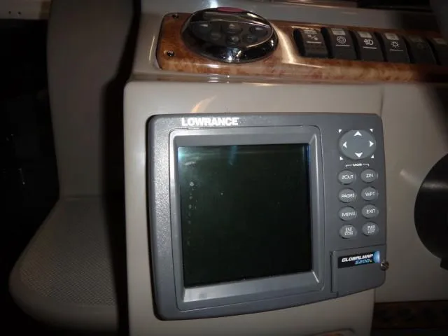 Slide: The Image of Lowrance GPS - 15