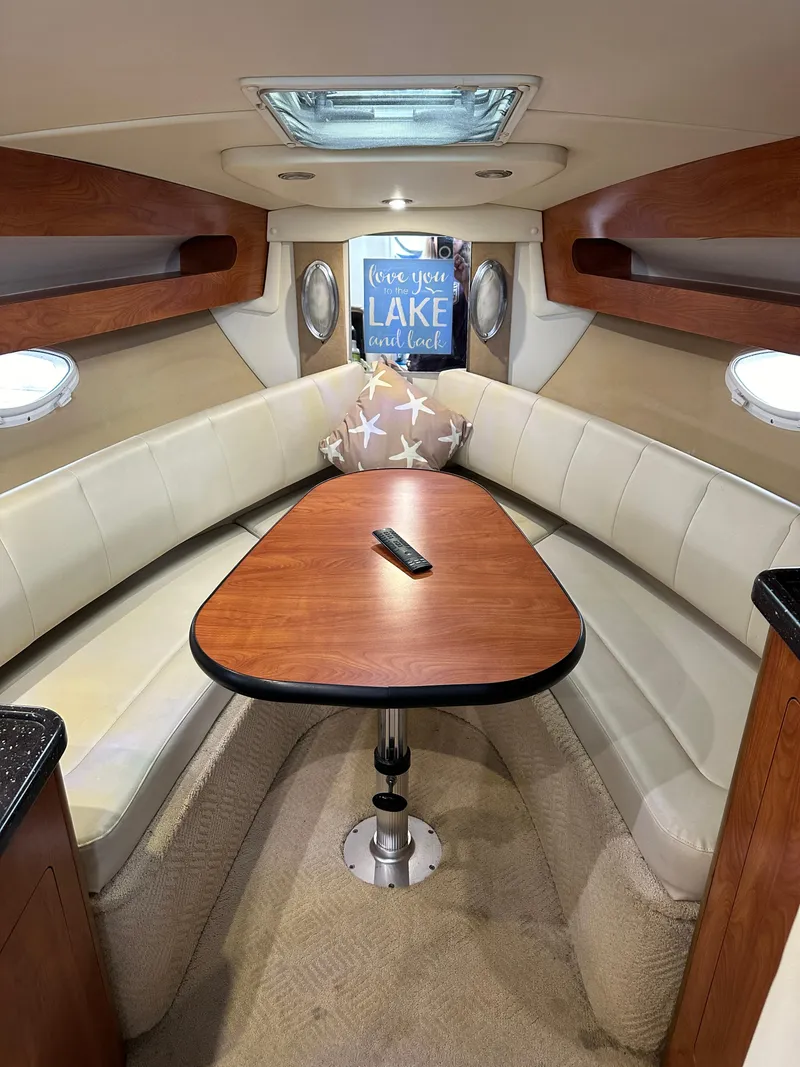 Slide: The Image of Rinker 280 Express Cruiser 2009 - 19