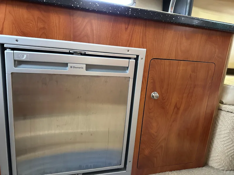 Slide: The Image of Rinker 280 Express Cruiser 2009 - 31