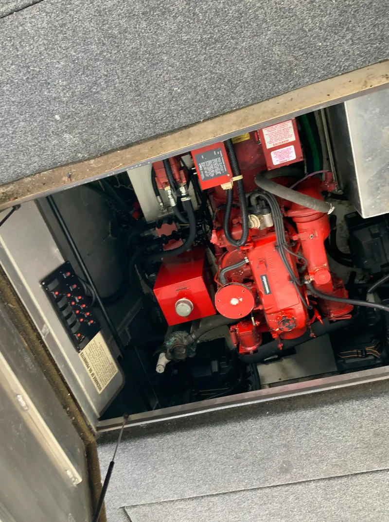 Slide: The Image of Sharpe 75' Houseboat 2003 - 50