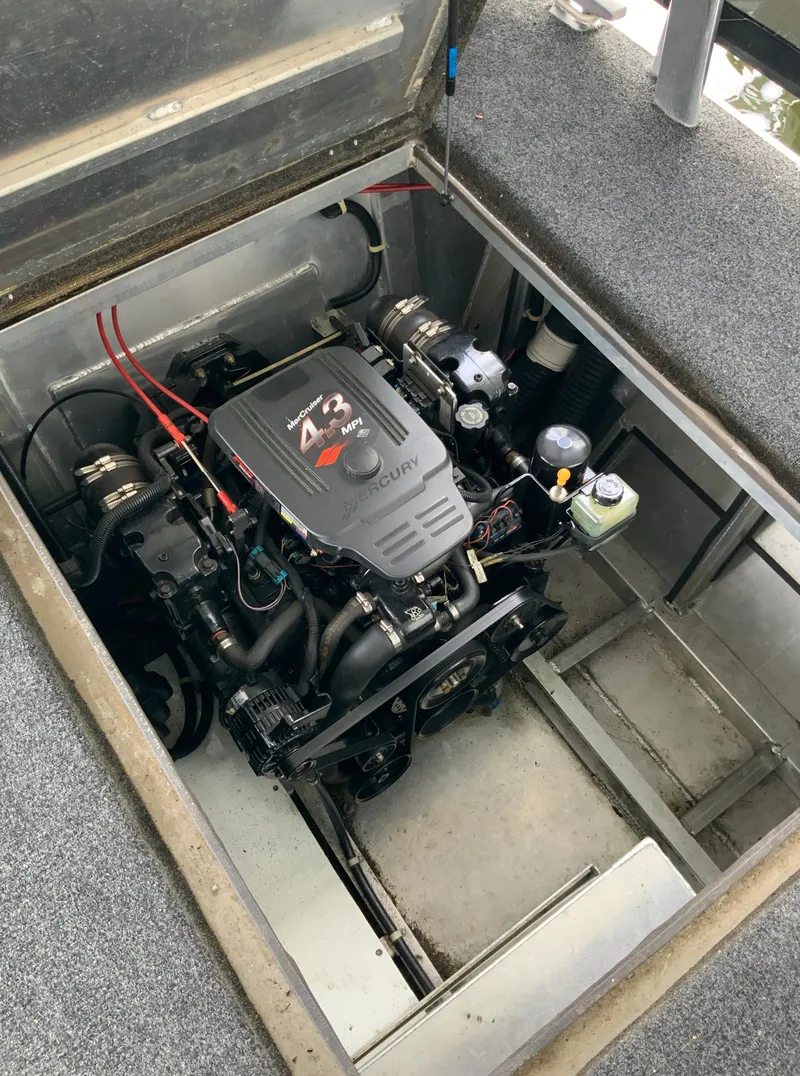 Slide: The Image of Sharpe 75' Houseboat 2003 - 54