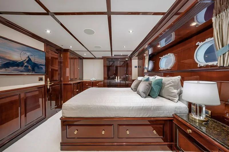 Slide: The Image of Christensen Tri-Deck Motor Yacht 2005 - 18