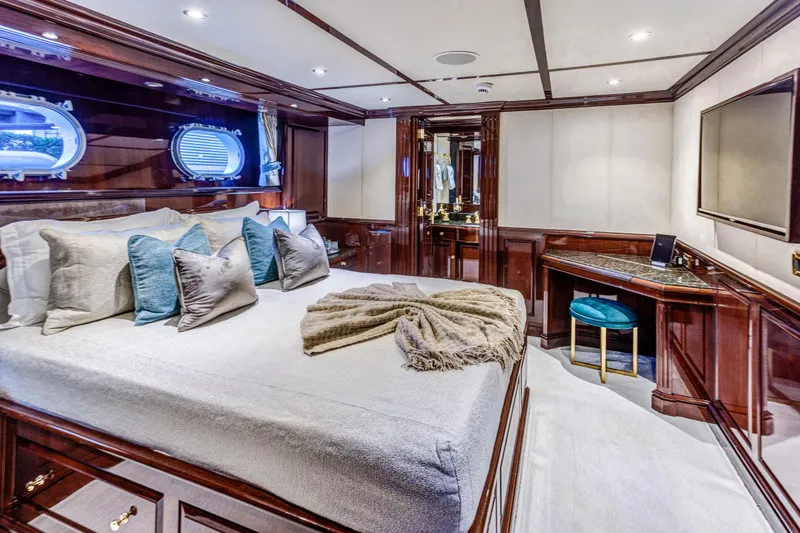 Slide: The Image of Christensen Tri-Deck Motor Yacht 2005 - 19