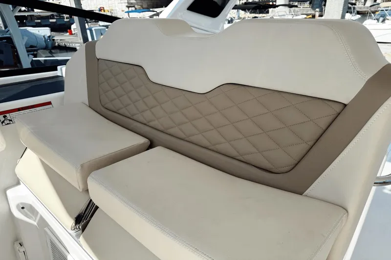 Slide: The Image of Aquila 36 Sport 2024 - 11